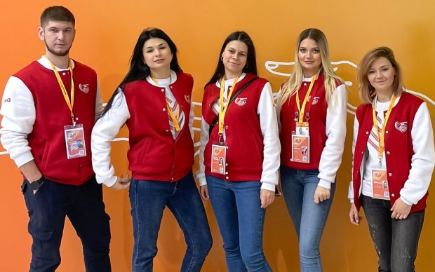 Пять тысяч волонтеров помогают москвичам на самоизоляции